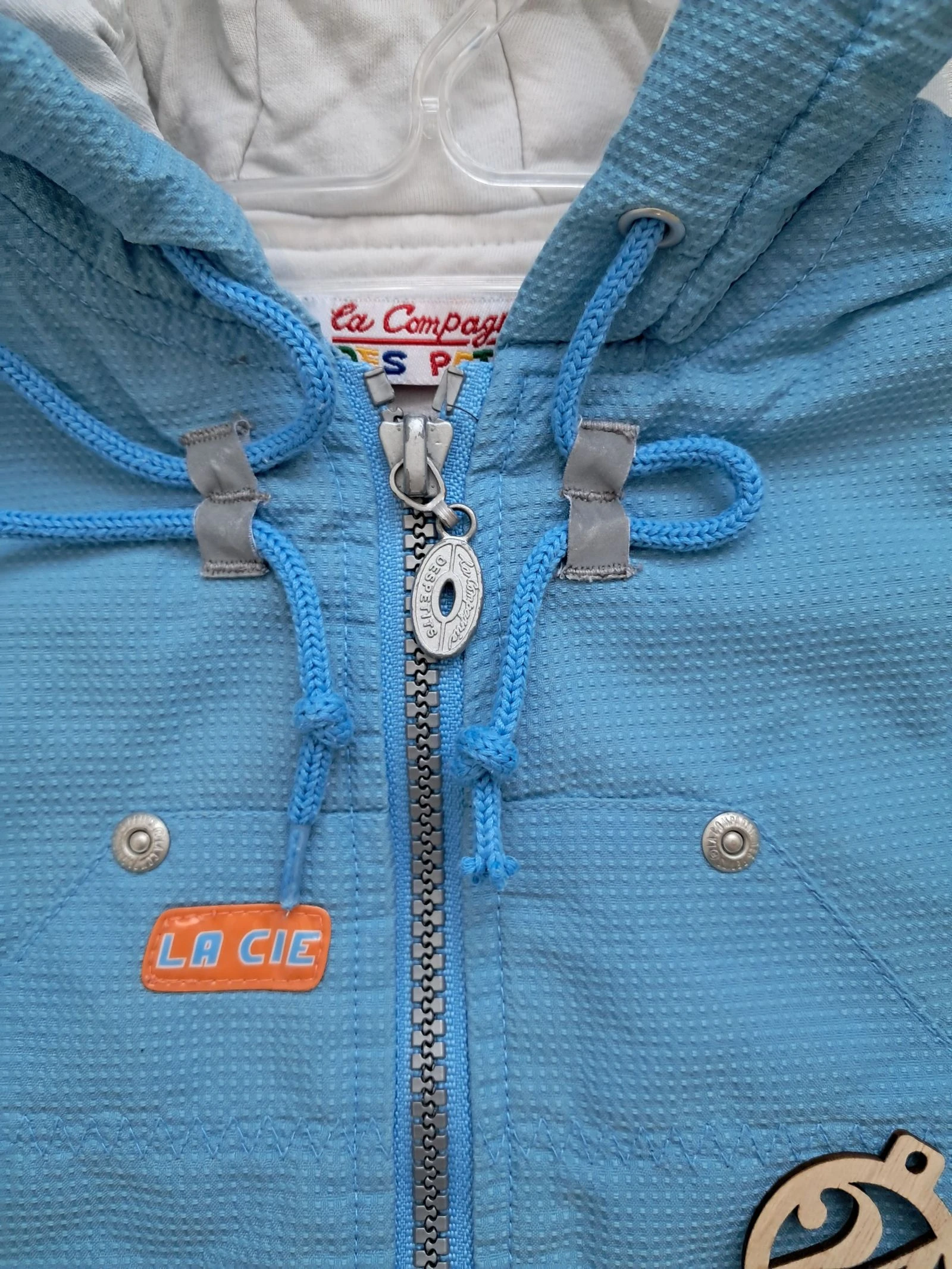 Manteau impermeável leve tamanho 24meses – photo 2